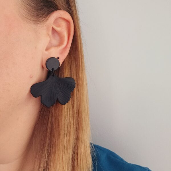 Party Flower - Black