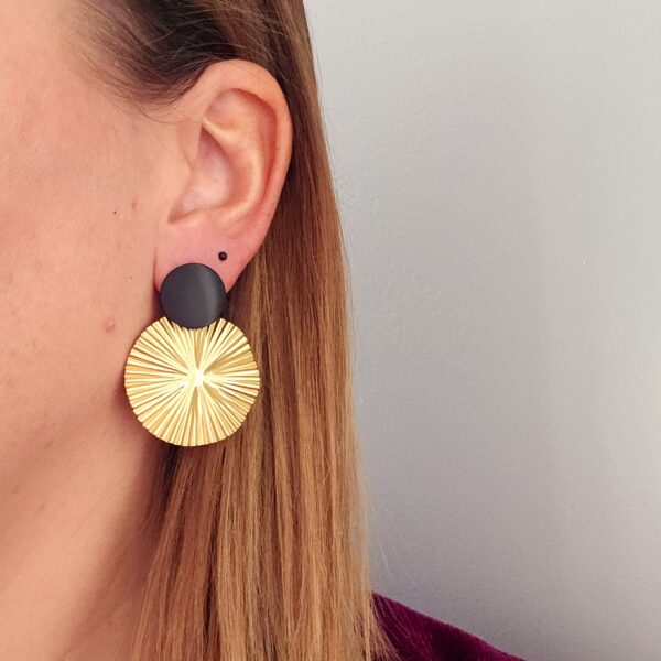 Crinkle Circle - Gold