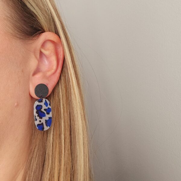 Untamed Blue - Oblong
