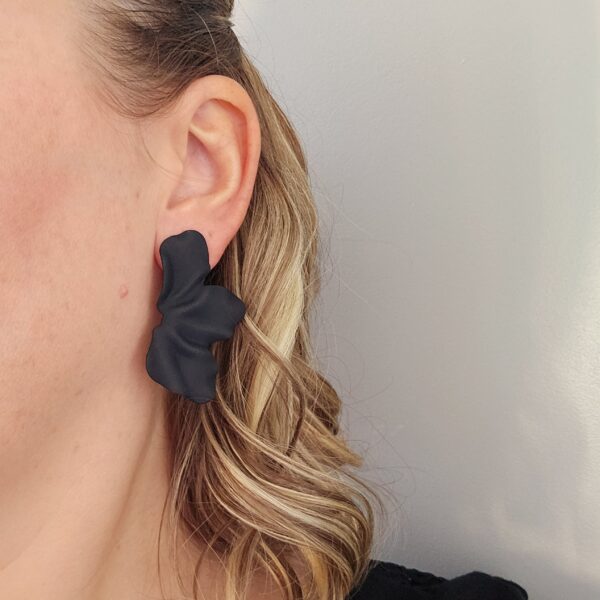 Statement Leaf - Black